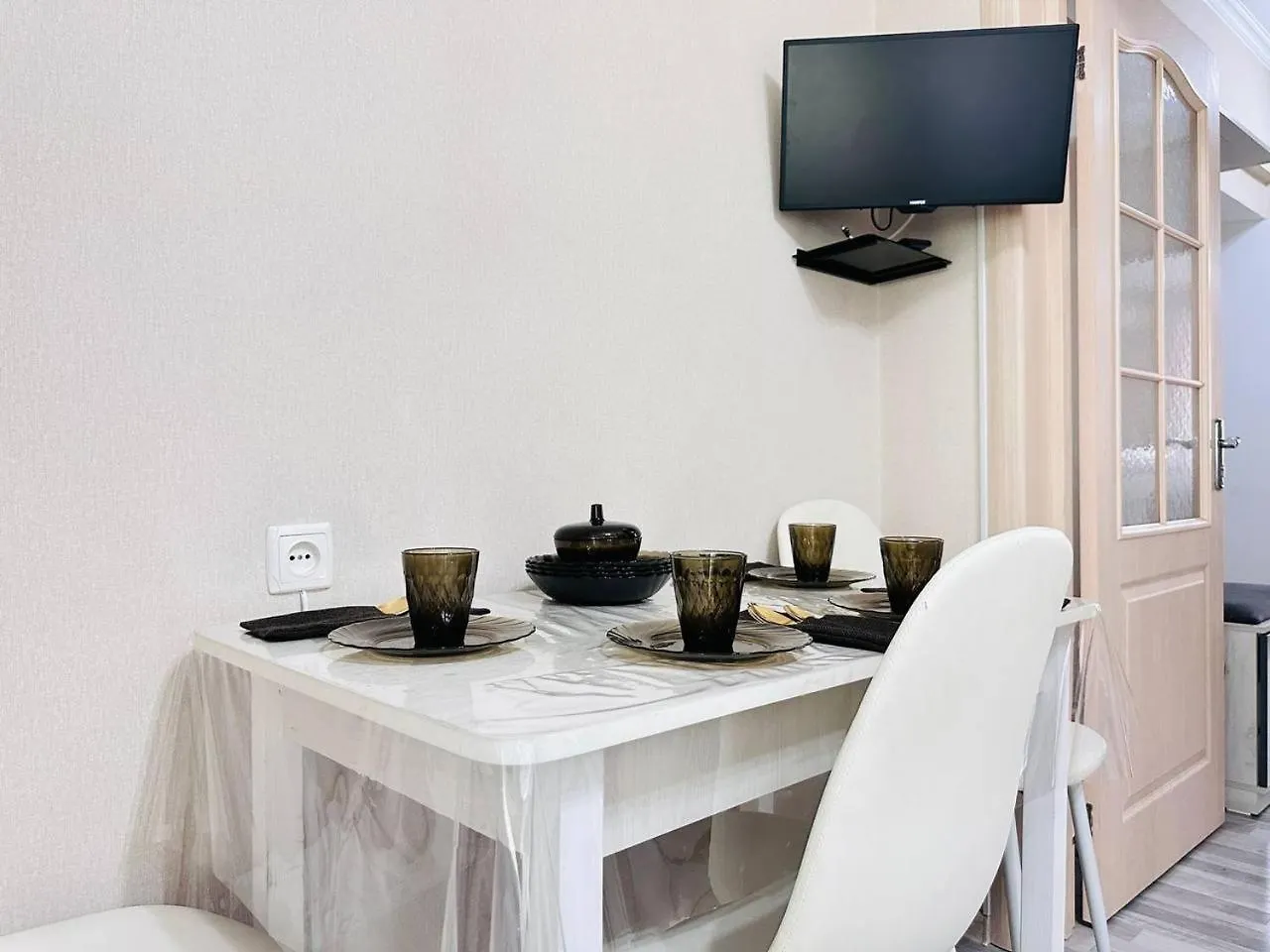 Apartman Уют На Карасай Батыра Рядом С Вознесенским Кафедральным Собором И Метро Almati