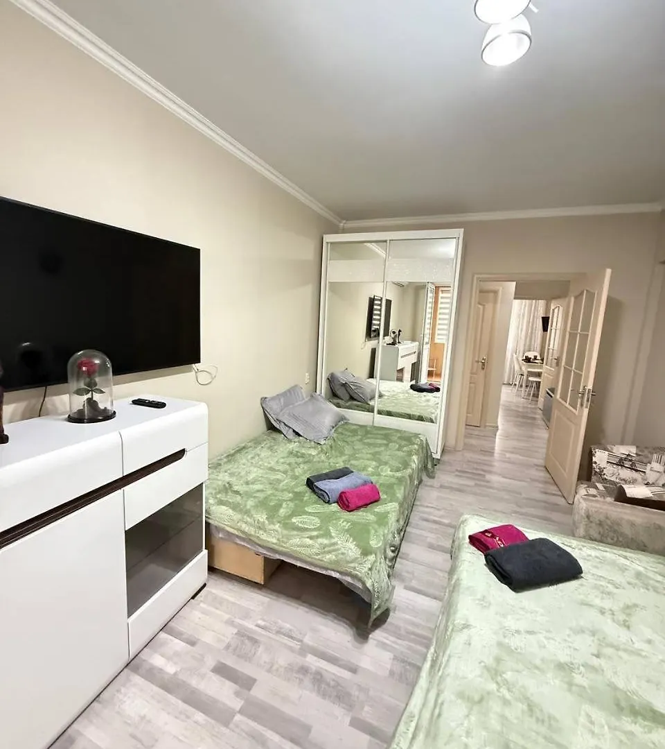 Apartman Уют На Карасай Батыра Рядом С Вознесенским Кафедральным Собором И Метро Almati Kazahsztán